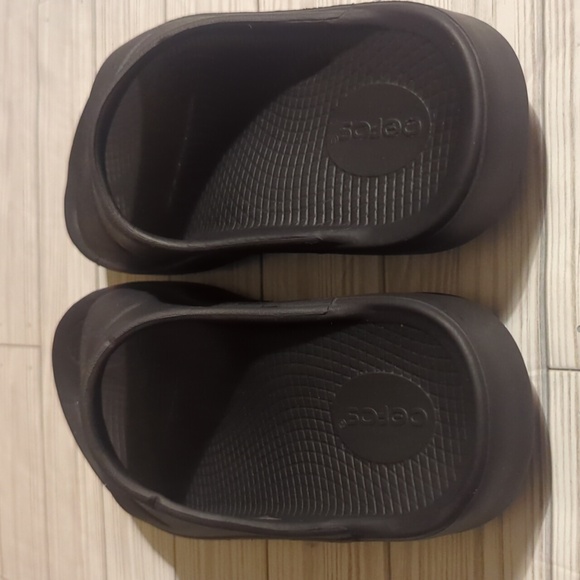 OOFOS OOahh Slide Sandal Size M6/W8/EURO 39 - Picture 4 of 8